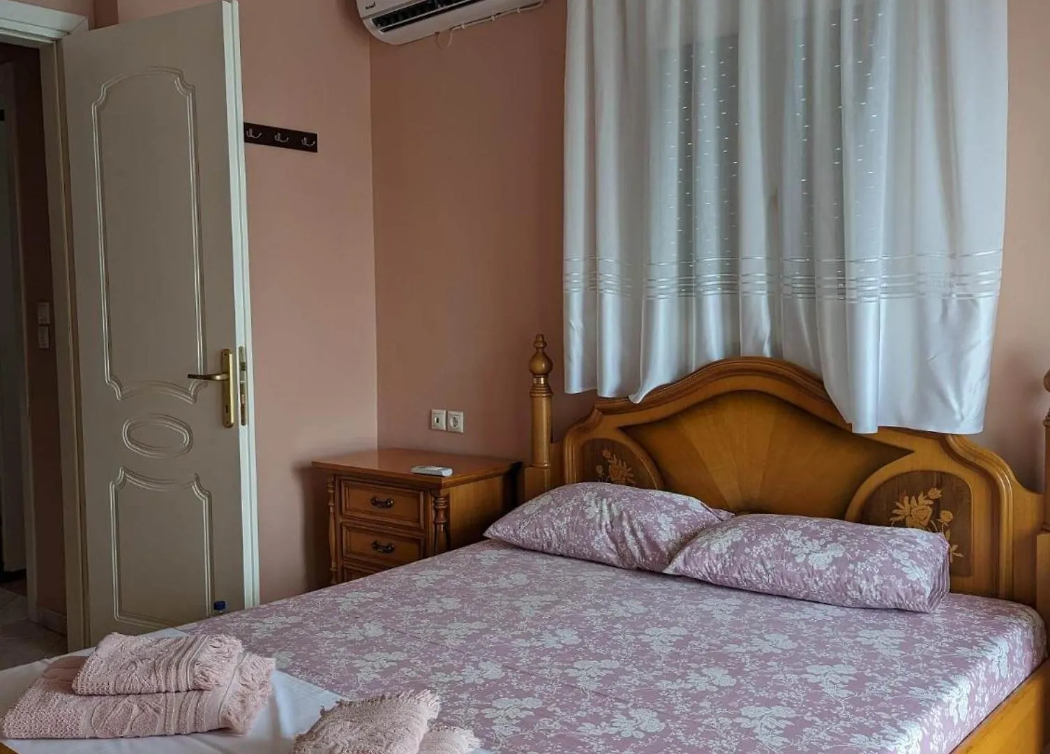 別荘 Lichnides Maisonette モラ・カリヴァ ギリシャ